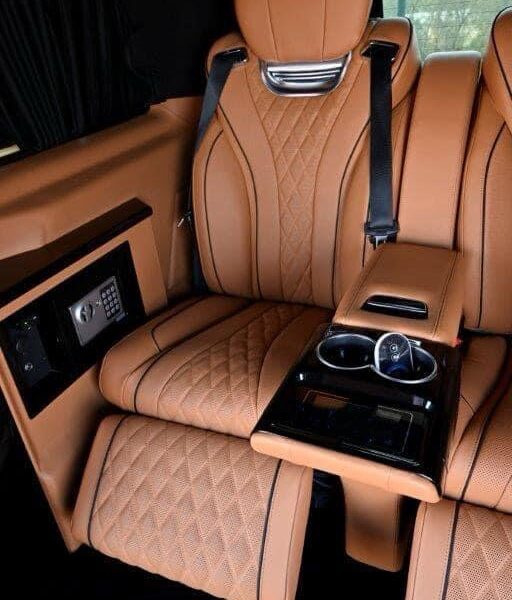 2024 Mercedes-Benz V 250 2.0-liter 4-cylinder Turbo-Diesel Engine Black Tan Van GCC Specs