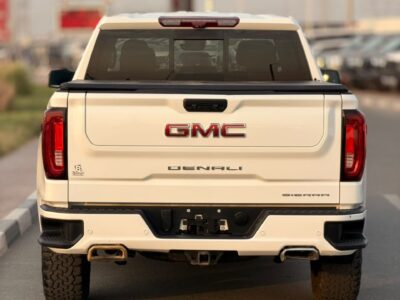 2022 GMC Sierra K1500 Denali 5.3 Litres V8 Petrol Engine White Black Pickup Truck US Spec