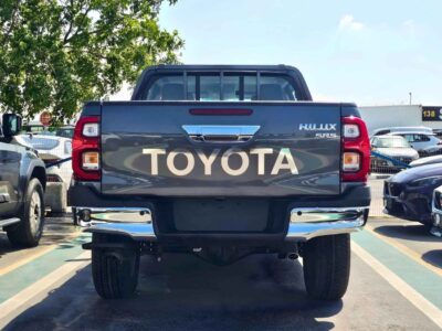 2026 Toyota Hilux SR5 TRD WOOD INTERIOR 4.0L PETROL V6 4WD Grey Black Pickup Truck GCC