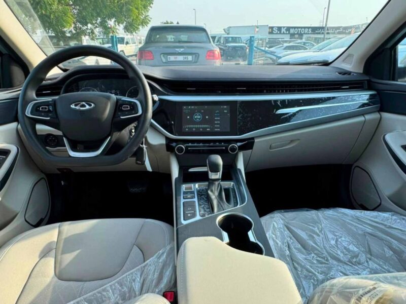 2026 Chery Arrizo 5 COMFORT STANDARD VARIANT 1.5L PETROL V4 Silver Beige Sedan GCC Specs