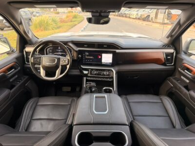 2022 GMC Sierra K1500 Denali 5.3 Litres V8 Petrol Engine White Black Pickup Truck US Spec