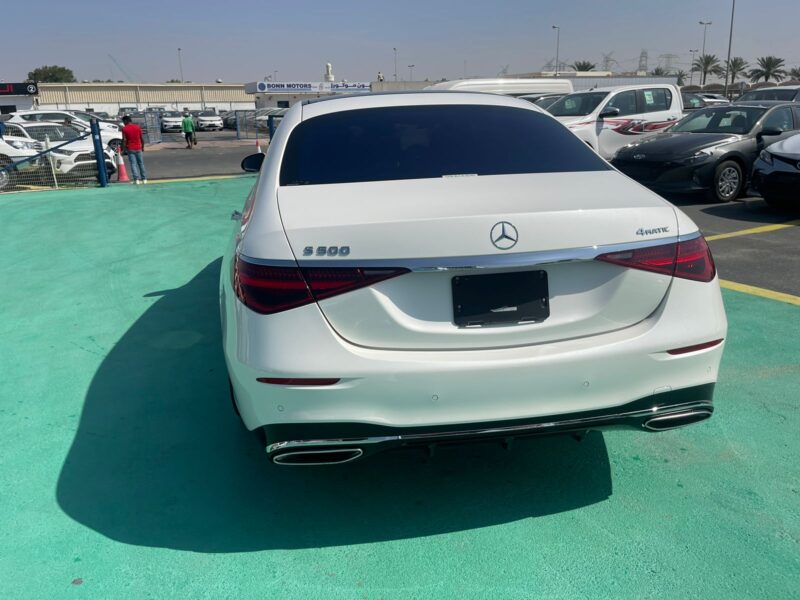 2024 Mercedes-Benz S 500 3.0-liter turbocharged inline-6 Engine White Black Sedan GCC Specs