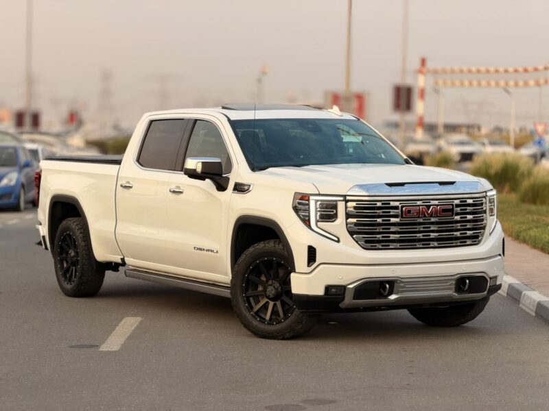 2022 GMC Sierra K1500 Denali 5.3 Litres V8 Petrol Engine White Black Pickup Truck US Spec