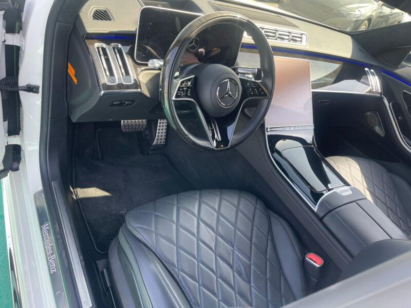 2024 Mercedes-Benz S 500 3.0-liter turbocharged inline-6 Engine White Black Sedan GCC Specs