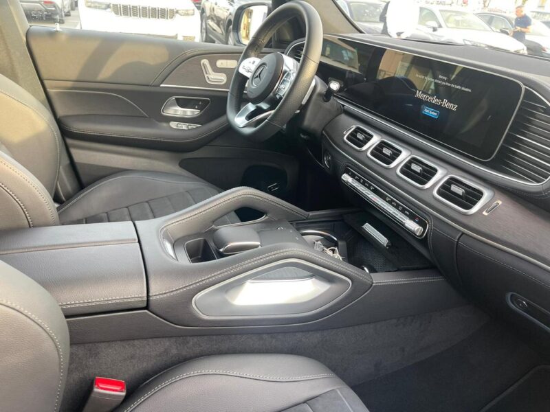 2024 Mercedes-Benz GL 450 3.0 Litres Turbo Inline-6 Petrol Engine Black SUV GCC Specs