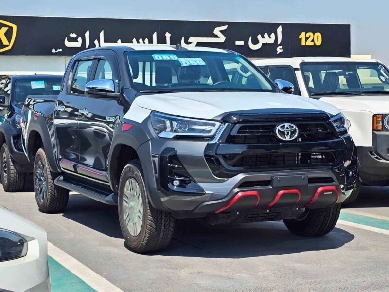2026 Toyota Hilux SR5 TRD WOOD INTERIOR 4.0L PETROL V6 4WD Grey Black Pickup Truck GCC