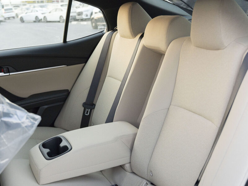 2026 Toyota Camry E-plus 2.5L Inline-4 Hybrid with Atkinson Cycle White Beige Sedan GCC