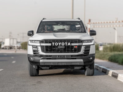 2025 Toyota Land Cruiser GR-Sport 3.5L V6 Twin-Turbo Hybrid Engine White Red SUV GCC