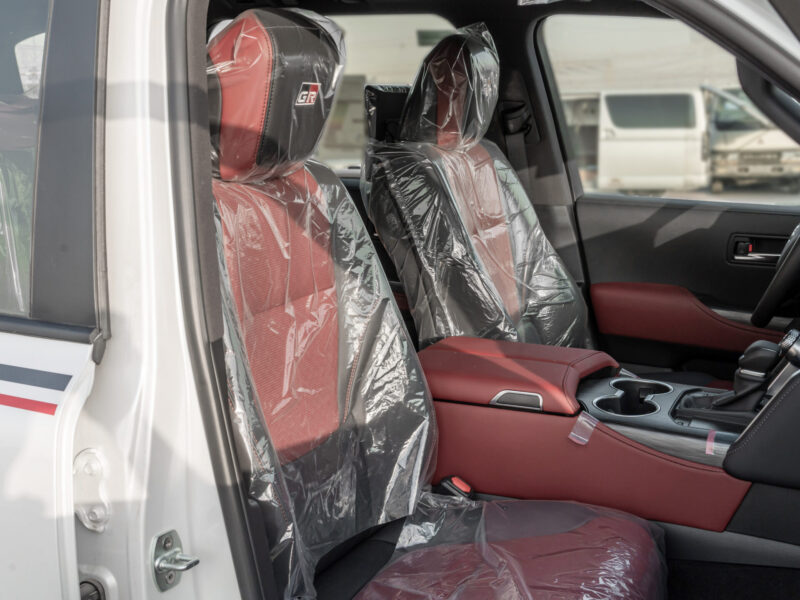 2025 Toyota Land Cruiser GR-Sport 3.5L V6 Twin-Turbo Hybrid Engine White Red SUV GCC