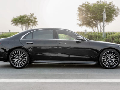 2025 Mercedes Benz S 580 4Matic 4.0L V8 Twin-Turbo Petrol Engine EQ Boost Black Sedan