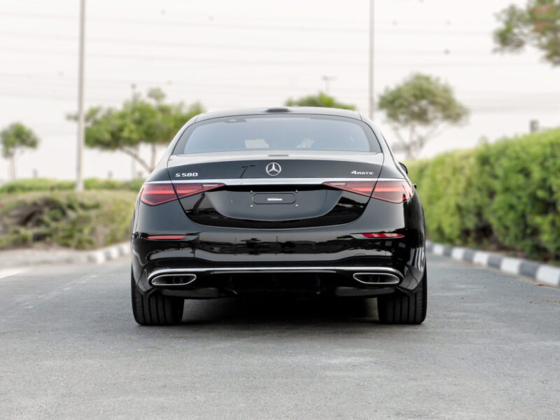 2025 Mercedes Benz S 580 4Matic 4.0L V8 Twin-Turbo Petrol Engine EQ Boost Black Sedan