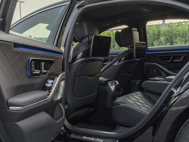 2025 Mercedes Benz S 580 4Matic 4.0L V8 Twin-Turbo Petrol Engine EQ Boost Black Sedan