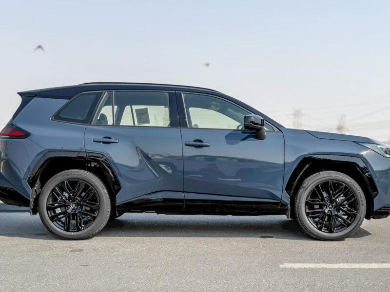 2026 Toyota Rav 4 XSE 2.5L 4-Cylinder Hybrid Petrol Engine Blue Black SUV GCC Specs