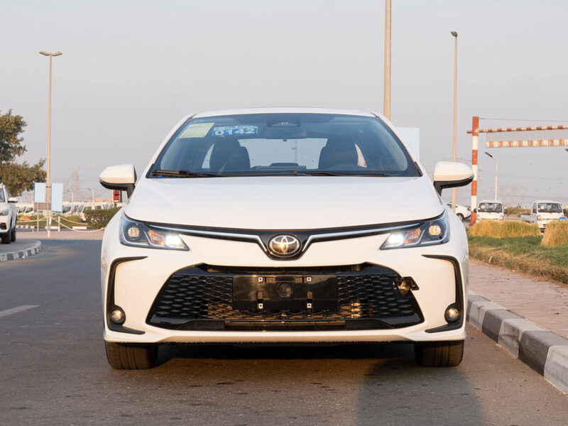 2026 Toyota Corolla 1.8L 4-cylinder Atkinson-cycle Petrol Engine White Black Sedan GCC