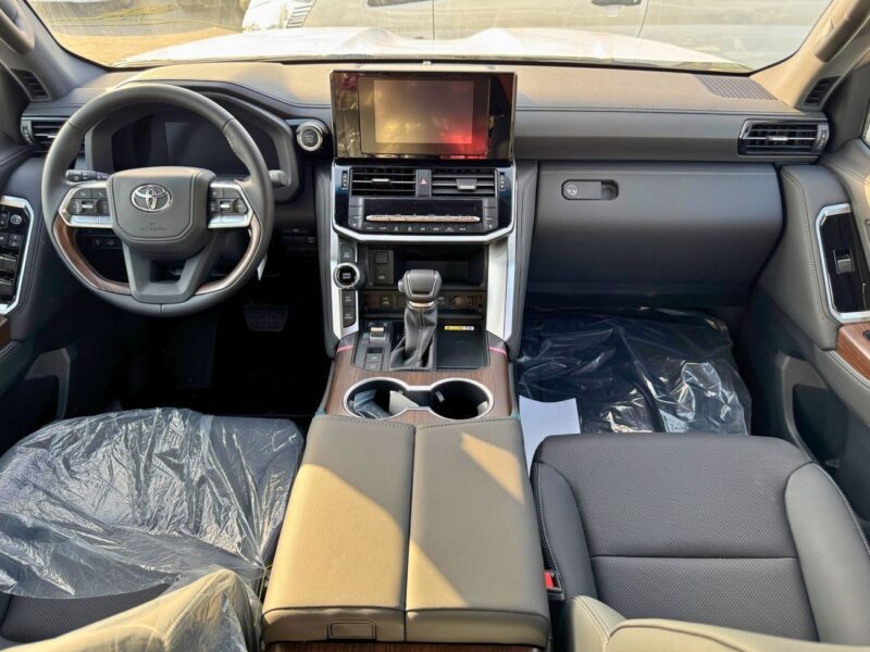2025 Toyota Land Cruiser GXR 4.0 Litres 6 Cylinders Petrol Engine Black SUV GCC Specs Full Option