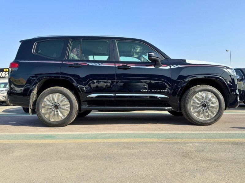 2025 Toyota Land Cruiser GXR 4.0 Litres 6 Cylinders Petrol Engine Black SUV GCC Specs Full Option
