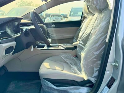 2026 Chery Arrizo 5 COMFORT STANDARD VARIANT 1.5L PETROL V4 Silver Beige Sedan GCC Specs
