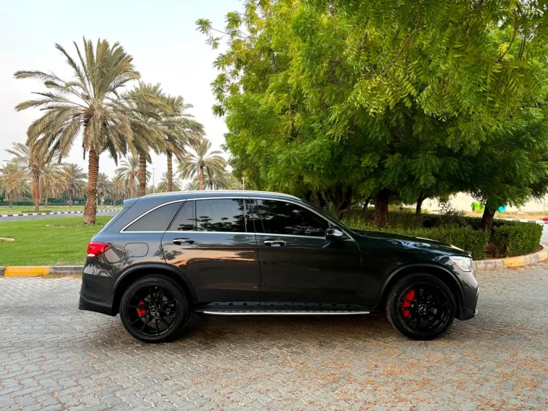 2020 Mercedes-Benz GLC 300 4MATIC 2.0L turbocharged Engine 4 Cylinders Engine Grey Red SUV