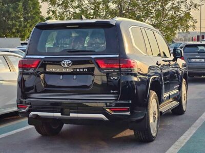 2025 Toyota Land Cruiser VX 3.5 Litres V6 PETROL Engine Black SUV GCC Specs