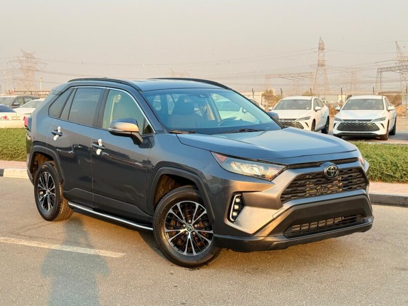 2019 TOYOTA RAV4 LE AWD 2.5 Litres V4 Petrol Engine Grey Black SUV American Specs