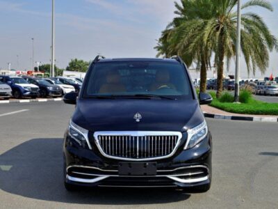 2024 Mercedes-Benz V 250 2.0-liter 4-cylinder Turbo-Diesel Engine Black Tan Van GCC Specs