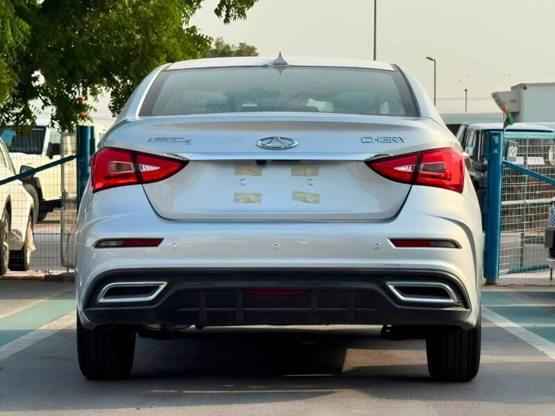 2026 Chery Arrizo 5 COMFORT STANDARD VARIANT 1.5L PETROL V4 Silver Beige Sedan GCC Specs