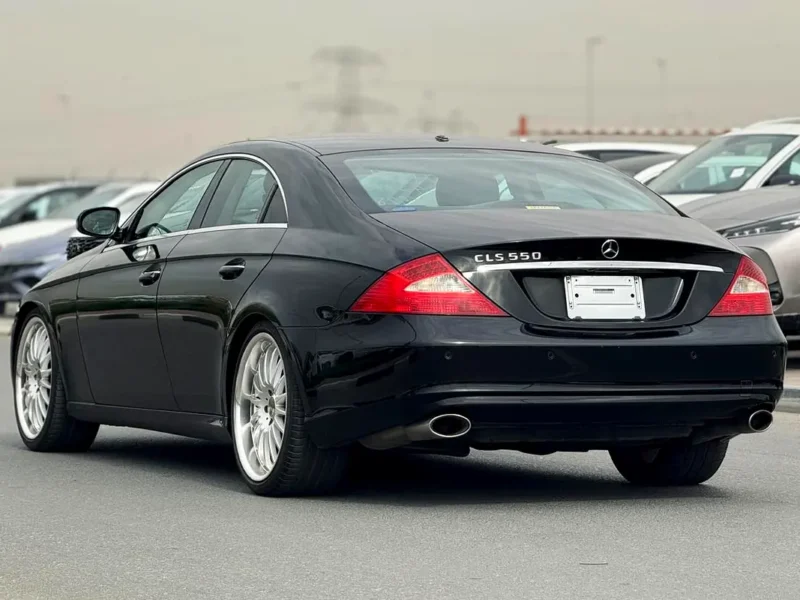2008 Mercedes-Benz CLS-Class CLS 350 6 Cylinders Petrol Engine Black Red Sedan CLEAN TITLE