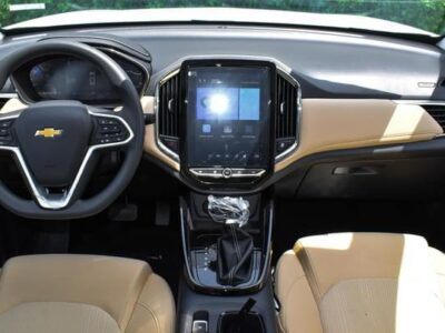 2024 Chevrolet Captiva 1.5-Liter Turbocharged 4-Cylinder Petrol Engine Black Tan SUV GCC