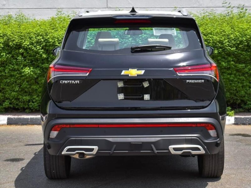 2024 Chevrolet Captiva 1.5-Liter Turbocharged 4-Cylinder Petrol Engine Black Tan SUV GCC