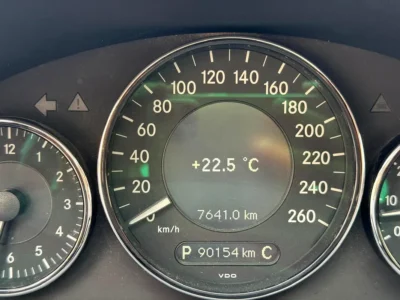 2008 Mercedes-Benz CLS-Class CLS 350 6 Cylinders Petrol Engine Black Red Sedan CLEAN TITLE