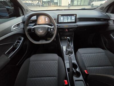 2025 MG MG3 1.5-litre 4-cylinder Petrol Engine Grey Black Hatchback GCC Specs