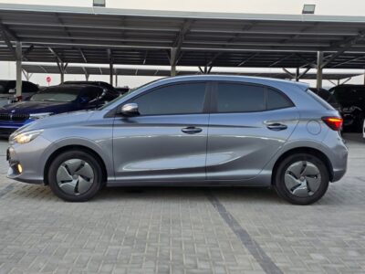 2025 MG MG3 1.5-litre 4-cylinder Petrol Engine Grey Black Hatchback GCC Specs