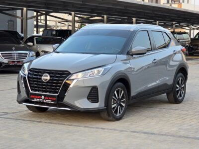 2024 Nissan Kicks 1.6 Litres 4 Cylinders Petrol Engine Grey Black SUV GCC Specs Automatic