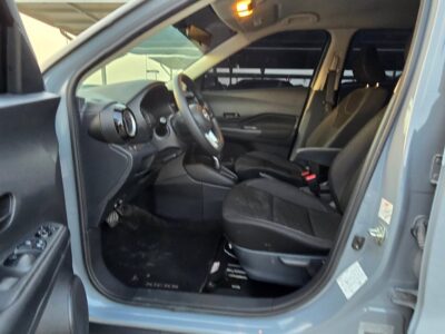2024 Nissan Kicks 1.6 Litres 4 Cylinders Petrol Engine Grey Black SUV GCC Specs Automatic