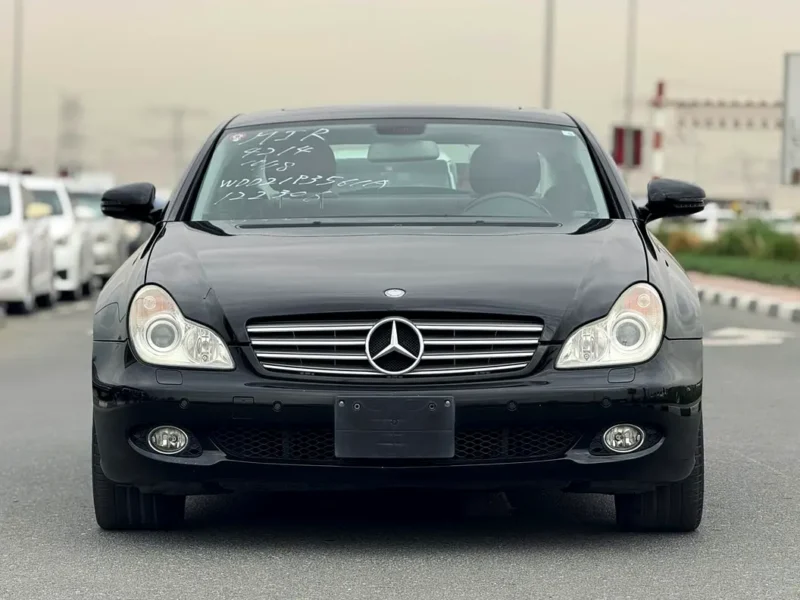 2008 Mercedes-Benz CLS-Class CLS 350 6 Cylinders Petrol Engine Black Red Sedan CLEAN TITLE