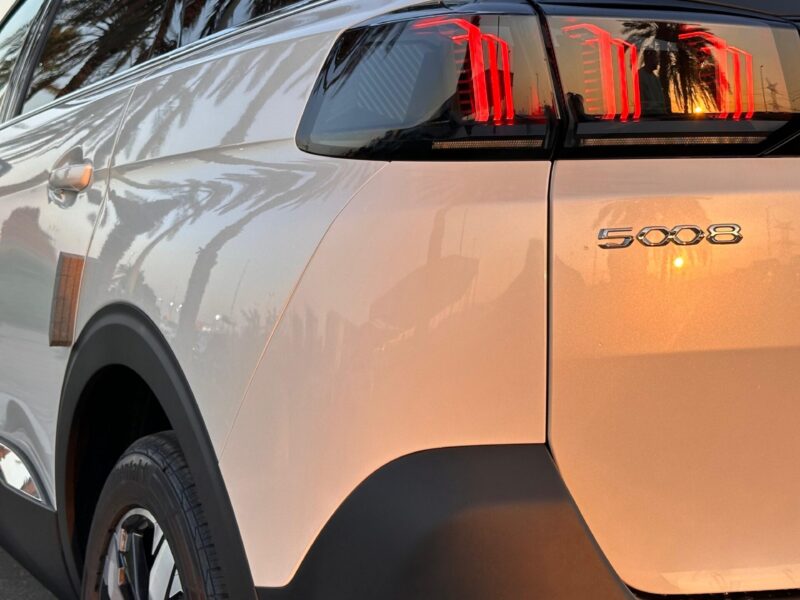 2026 Peugeot 5008 1.6L Turbo PureTech 4 Cylinders Petrol Engine White Red SUV GCC Specs