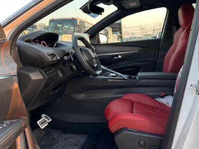 2026 Peugeot 5008 1.6L Turbo PureTech 4 Cylinders Petrol Engine White Red SUV GCC Specs