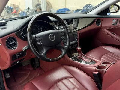 2008 Mercedes-Benz CLS-Class CLS 350 6 Cylinders Petrol Engine Black Red Sedan CLEAN TITLE