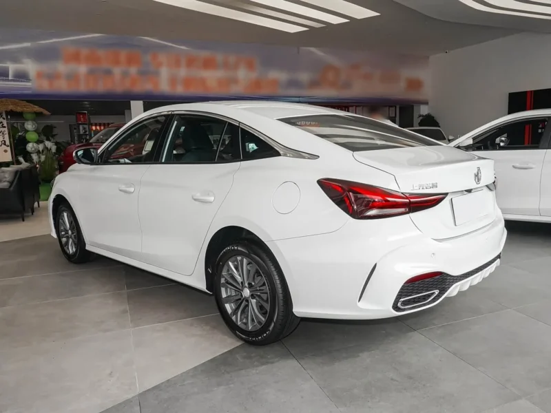 2026 MG 5 Global Luxury Edition 1.5L Naturally Aspirated 4-Cylinder Engine White Black Sedan
