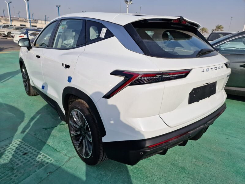 2024 Jetour Dashing 1.6-Litre Turbo Engine White Beige SUV GCC Specs Automatic