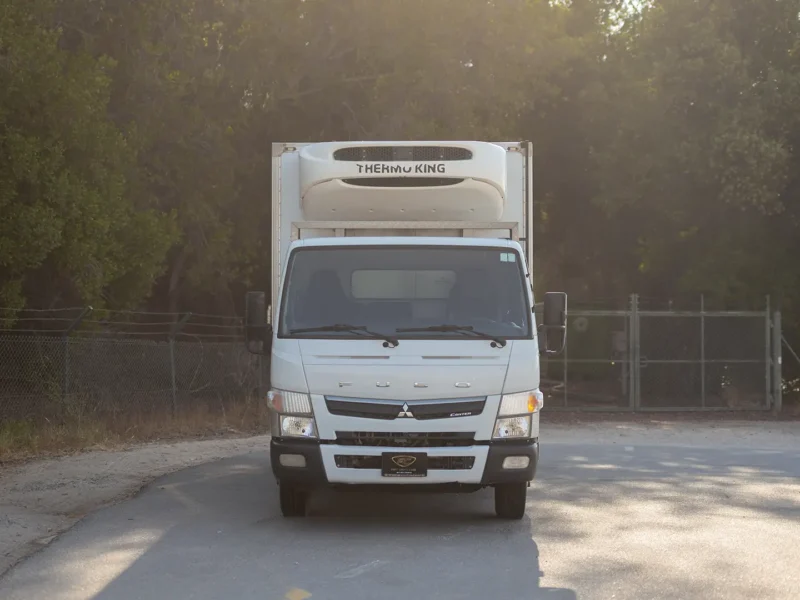2022 Mitsubishi Canter Chiller Box 4.2L 4 Cylinders Diesel Engine White Black Truck GCC Specs