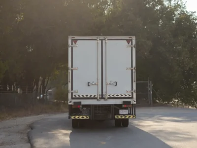 2022 Mitsubishi Canter Chiller Box 4.2L 4 Cylinders Diesel Engine White Black Truck GCC Specs