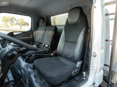 2022 Mitsubishi Canter Chiller Box 4.2L 4 Cylinders Diesel Engine White Black Truck GCC Specs