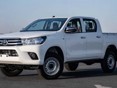 2026 Toyota Hilux DC 4WD DLX-E 2.8L Turbo Diesel 4-Cylinder Engine White Red Pickup Truck