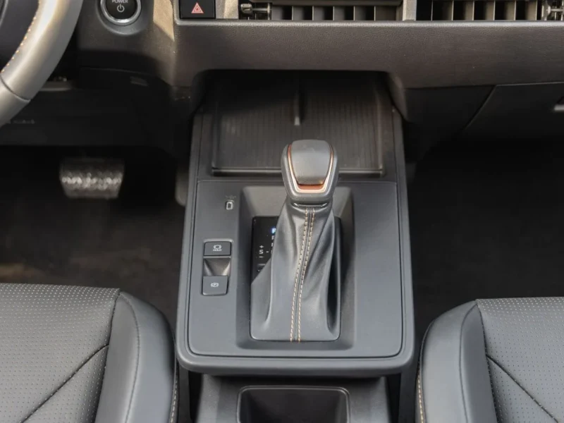 2026 TOYOTA COROLLA CROSS ELITE 2.0 Litres 4-Cylinder Hybrid White Black SUV Chinese Specs