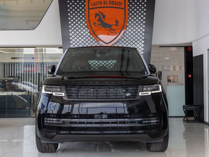 2026 Land Rover Range Rover HSE P530 Vogue Black Edition 4.4 L V8 Engine Black Maroon SUV GCC