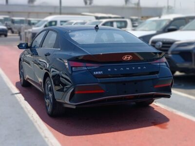 2025 Hyundai Elantra COMFORT 1.5 Litres 4 Cylinders Petrol Engine Black Sedan Chinese Specs