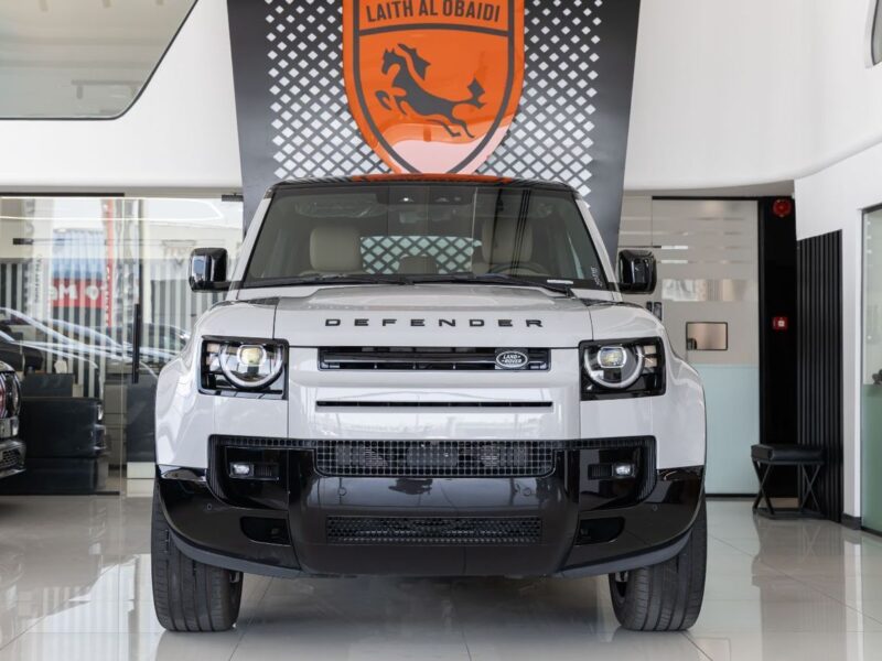 2026 Land Rover Defender 110 X-Dynamic HSE P400 4.0L 6 Cylinders Petrol Engine Light Grey Tan SUV GCC