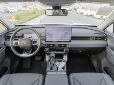 2026 Toyota RAV 4 Luxury 2.0 Litres 4-Cylinder Petrol Engine White Black SUV Chinese Specs Automatic