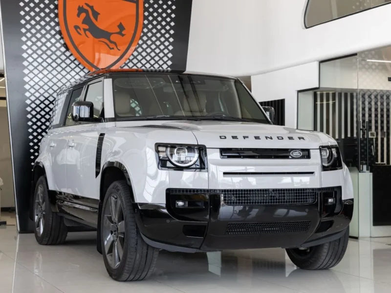 2026 Land Rover Defender 110 X-Dynamic HSE P400 4.0L 6 Cylinders Petrol Engine Light Grey Tan SUV GCC